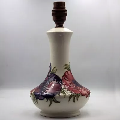 MOORCROFT POTTERY White Anemone Pattern TABLE LAMP • $117.15