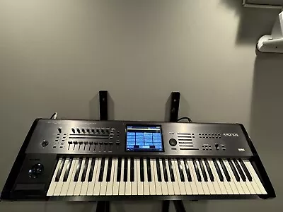 Korg Kronos 61 Keyboard Music Workstation • $2300