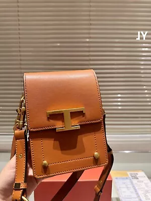 Classic TOD'S Women's Brown Leather Handbag • $9.99