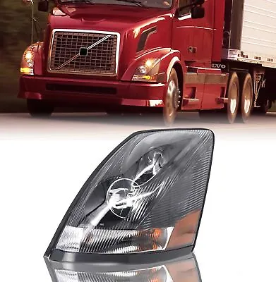 Volvo VN/VNL 2004 - 2018  Truck Driver Left Side Headlight (Replaces 82329127) • $122.43