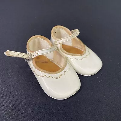 VINTAGE BABY SHOES Infant Leather Soft SHOES White Leather Size 1 • $8.50