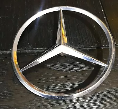 77-85 OEM Mercedes Trunk Lid Chrome Star Emblem W123 W126 Gen.  Sedan 300D • $36.96