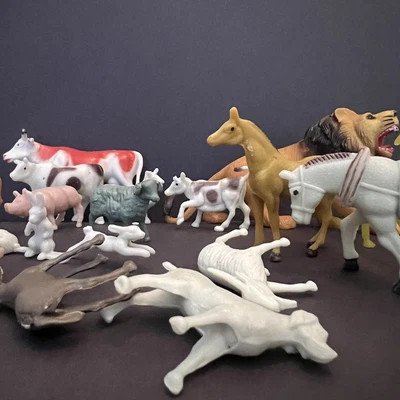 $5 • Buy Lot Of 17 Miniature Plastic Farm Animals 1-2in