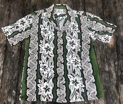 VINTAGE Men's Winnie Fashion Hawaiian Shirt - Made In Hawaiii USA - Lei Pattern  • $49.99