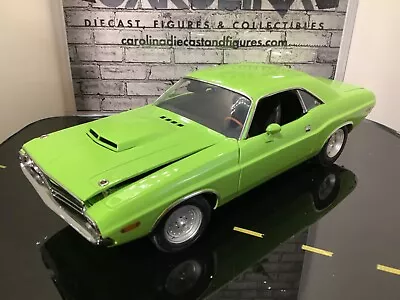 1:18 Highway 61 1971 Dodge Challenger  Green On Black MA# 696 • $174.99