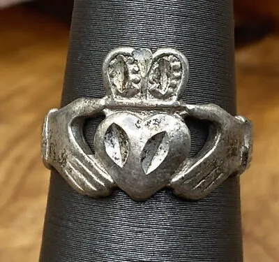 Vintage Sterling Silver Claddagh Ring Size 6 • $18