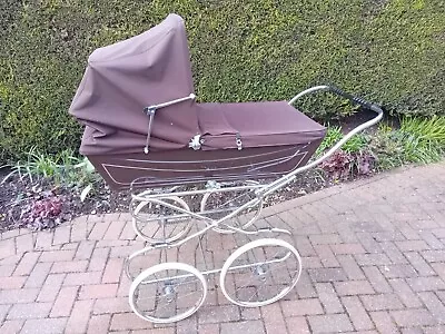 Marmet Vintage Pram • £25