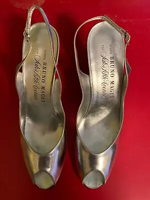 NEW IN BOX Vintage Bruno Magli SILVER Peep Toe Slingback 9 AA Narrow 3  Pumps • $175