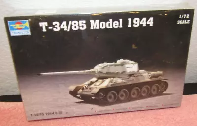 T-34/85 Model 1944 Russian WWII Tank 1:72 Scale Model Kit - Trumpeter 07209 • $20.99