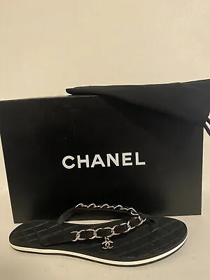 NIB CHANEL Bendable CC Chain Thong Quilted Flat Sandal Black Suede 35 EU 34.5 US • £498.71