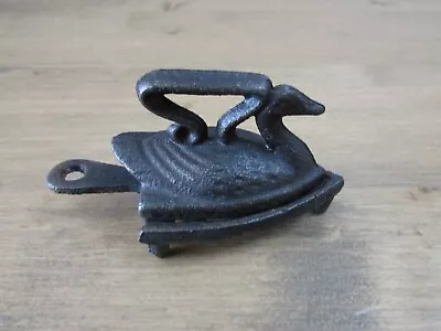 Vintage Cast Iron Miniature Swan Duck Sad Iron And Trivet • $11.95