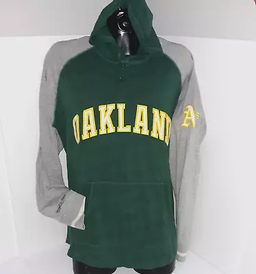 Mitchell & Ness Oakland A's Embroidered Mens Size L Slugfest Hoodie Lightweight • $28.99