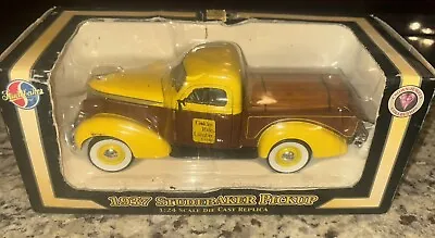 Road Signature 1937 Studebaker Coupe Express Pick Up Truck 1:18 Diecast NIB • $29.99