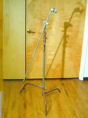 MOLE-RICHARDSON CENTURY C STAND W GRIP HEAD & 46  ARM  2 STAGE EXTENSIONS TO 98  • $125