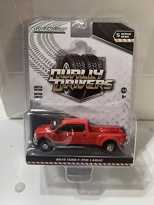 Greenlight 1/64 Dually Drivers Series 5 2019 Ford F-350 Lariat Red • $14.99