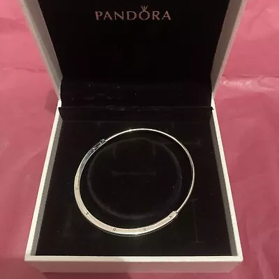 Pandora I-D Full Bangle 16cm • £30