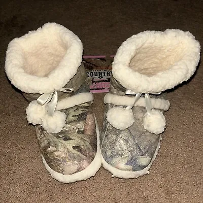 Mossy Oak Women's Slippers Medium 7-8 Camo Faux Sherpa Pom Poms Break Up • $15.99