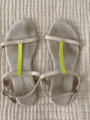 * H&m * Size 37 Uk 4.5 Light Beige Flat Sandals  Faux Suede Leather Neon Yellow • £1.99