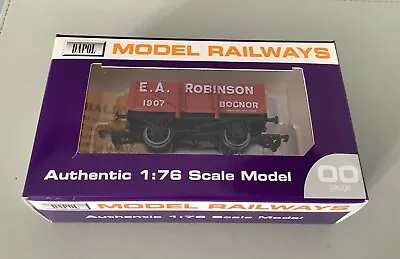 Model Railways Wagons • £12