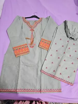 Pakistani Suit 2 Piece Standard Size  • £19