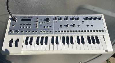 Roland JD-X1 Keyboard Synthesizer In White Used Great Condition With Microphone • $350