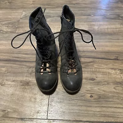 Billabong Women's March To The Sea Combat Boots Black Brown Zipper Lace Up Sz 8 • $15