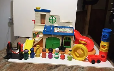 Fisher Price Play Family SESAME STREET CLUBHOUSE With Tire Swing • $50