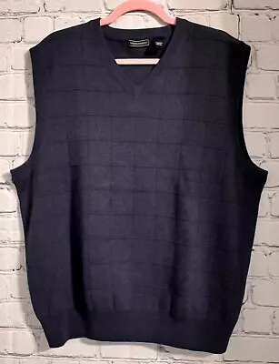 Men’s Saddlebred Navy Sweater Vest Size Large • $12