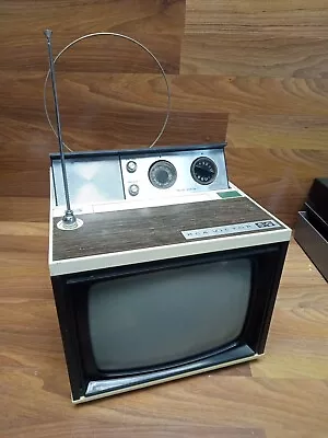 Vintage RCA Victor New Vista Solid State Portable TV W/Pop-Up Contr PARTS REPAIR • $44