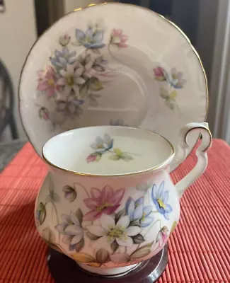 VINTAGE TEA CUP AND SAUCER ROYAL ALBERT 'BYRON  1980s • $26.50