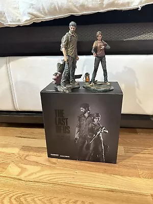 Mamegyorai The Last Of Us Joel & Ellie 1:9 Scale Statue  MISSING ELLIE RIFLE! • $300