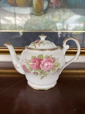 Large Royal Standard England Teapot • $48