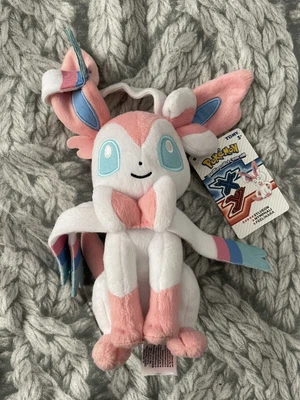 $10 • Buy Pokemon Plush Sylveon Tomy 2014 BNWT