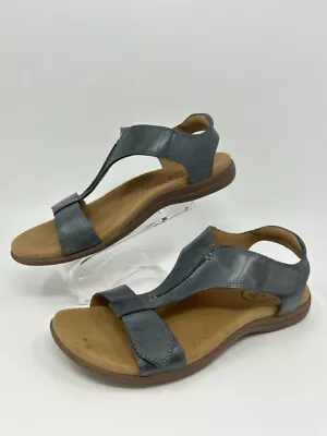 TAOS Women Size 8 Grey Cushioned The Show Sandals • $41.99