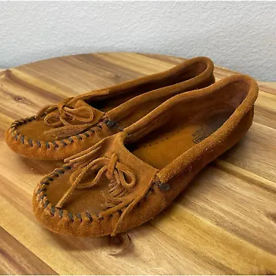 Minnetonka Shoes Womens 8 Moccasins Kilty Leather Boho Brown Slip On Hard Sole • $18.04