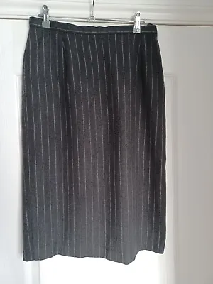 MARKS AND SPENCER Vintage Pinstripe Pencil Skirt Size 14 (W30 ) • £8.99
