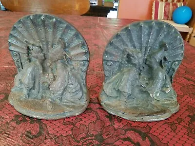 Vintage Bookends Japanese Asian Couple Cast Iron Kissing 4.5  X 4.5  • £33.72