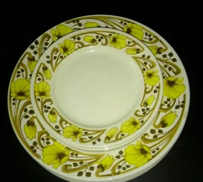 Sampson Bridgwood Melanie Dinner Plates X 6 & 4 Side Plates. We Also Have 5 Cups • £23