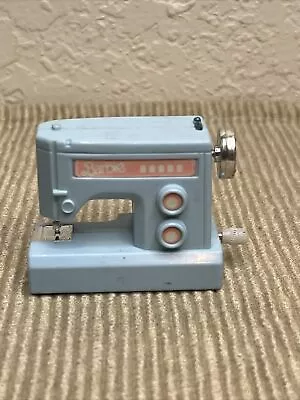 Vintage 1987 Mattel Barbie Action Accents Wind-Up Sewing Machine 6821 ARCO 7936 • $10