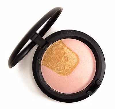 MAC Cosmetics Mineralize Skinfinish *Centre Of Attention* Divine Night Brand New • $54.87