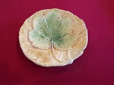 7-3/8  Vintage Majolica Leaf Plate • $10