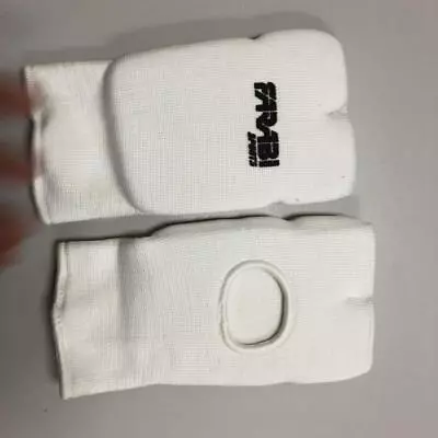 Farabi Karate Mitt Martial Art Kick Boxing Elasticated Padded White • £4.99