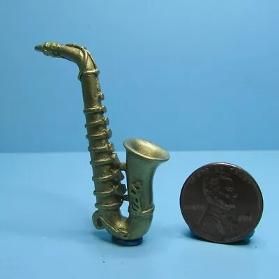 Dollhouse Miniature Plastic Saxophone Musical Instrument G7096 • $4.04