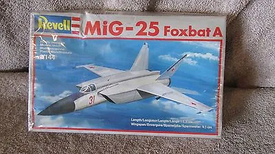 Revell MiG-25 Foxbat A Model Kit - 1/144 Scale - #4012       (A 2) • $18.99