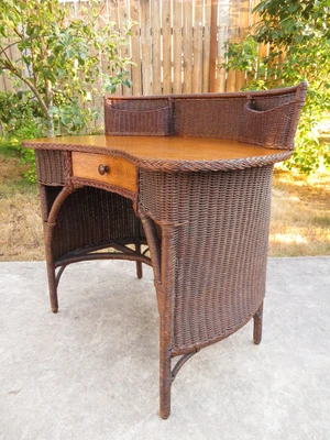 $575 • Buy VTG Rattan WICKER & OAK WRITING DESK Or VANITY TABLE Art Deco KIDNEY TOP Boho