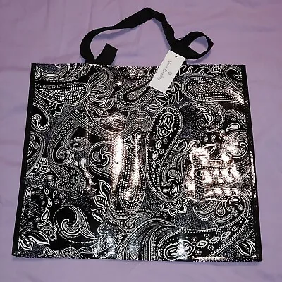 NWT VERA BRADLEY LARGE MARKET TOTE IN STELLAR PAISLEY Blk/white • $14.50