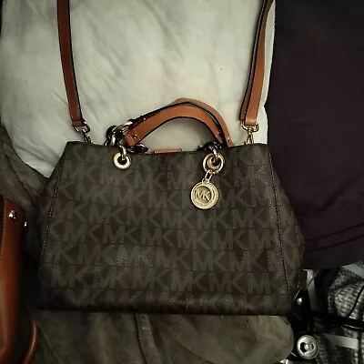 Michael Kors Women's Cynthia Shoulder Handbag Purse Small-Medium Brown Leather • $35