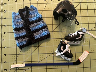 $11 • Buy Hockey Helmet, Skates, Stick And Vest For Lenny Doll By Denis Bastien