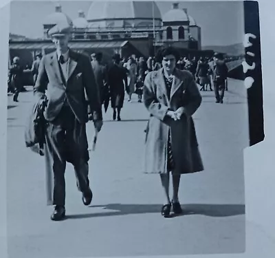 £1 • Buy Old Photograph Rhyl Pavillion And Prom 1940s Walking