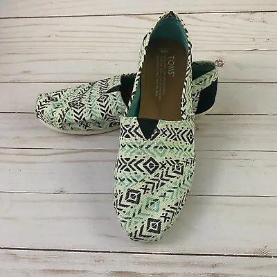 TOMS Womens Tribal Print Slip On Canvas Flats Shoes Size US 6 • $19.99